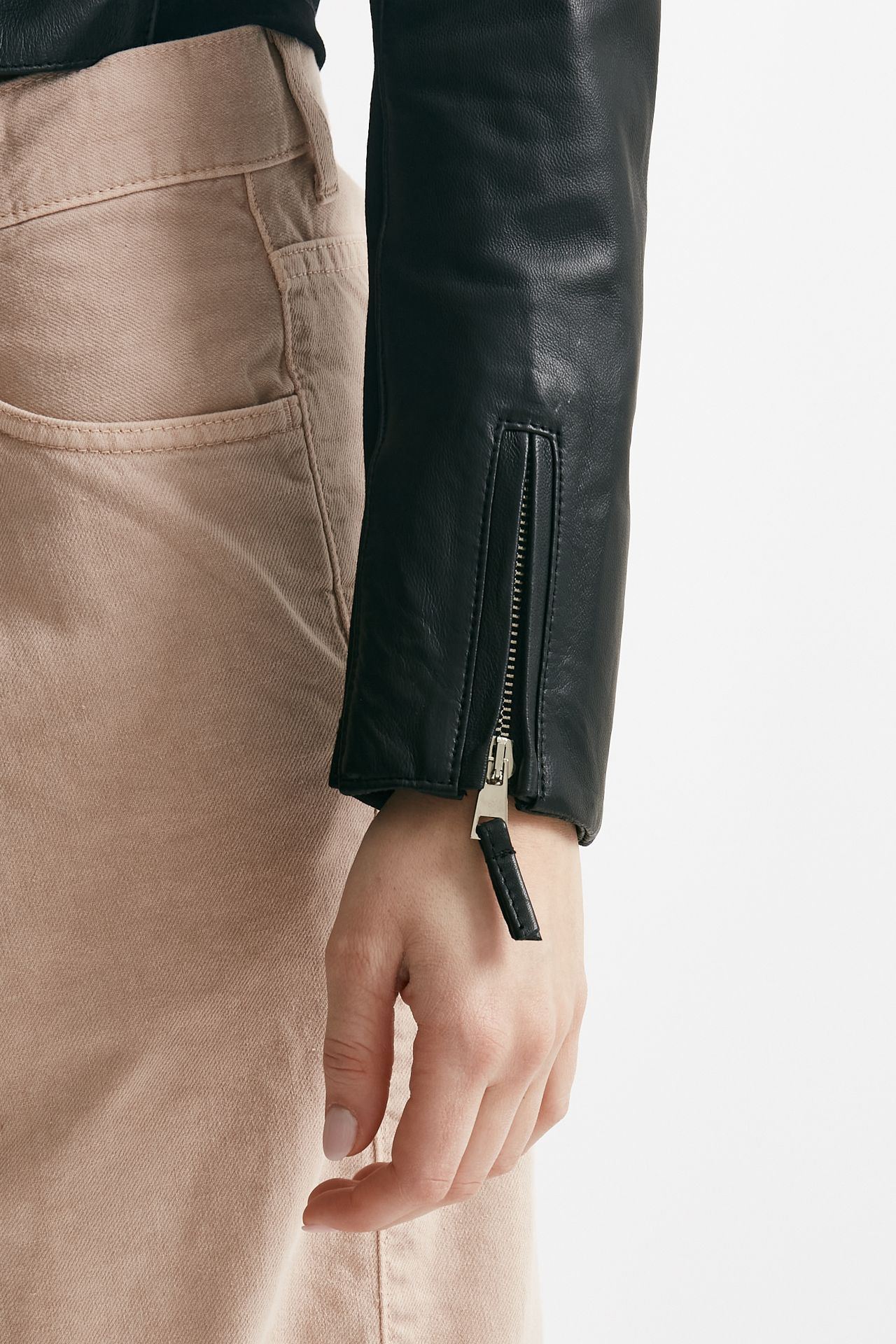 Chiodo in pelle nero