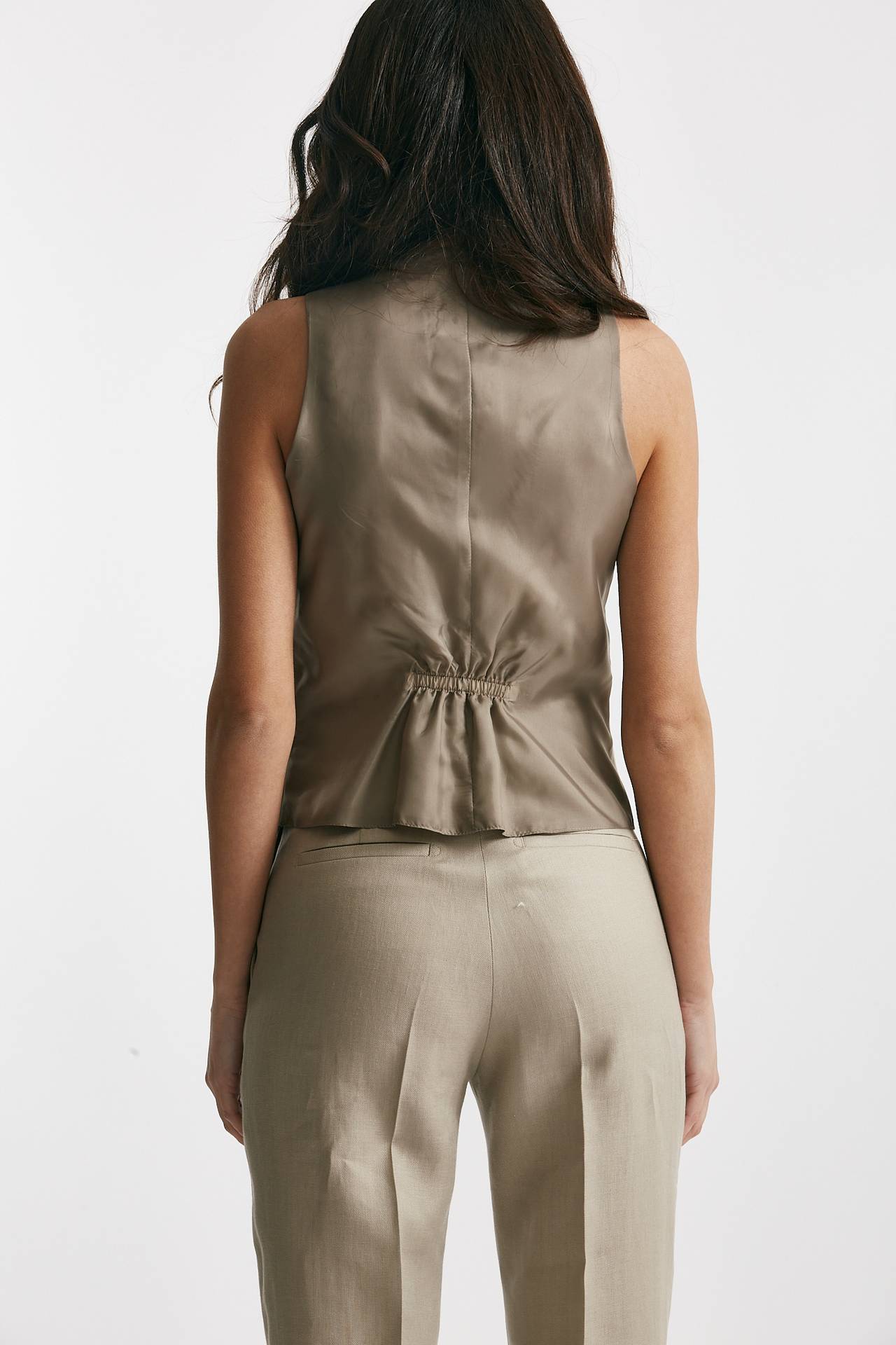 Gilet in lino sabbia