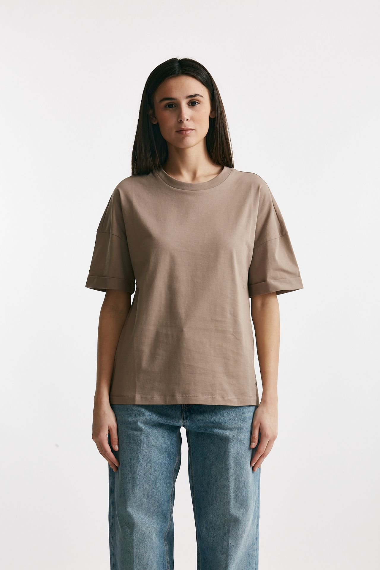 T-shirt over tortora