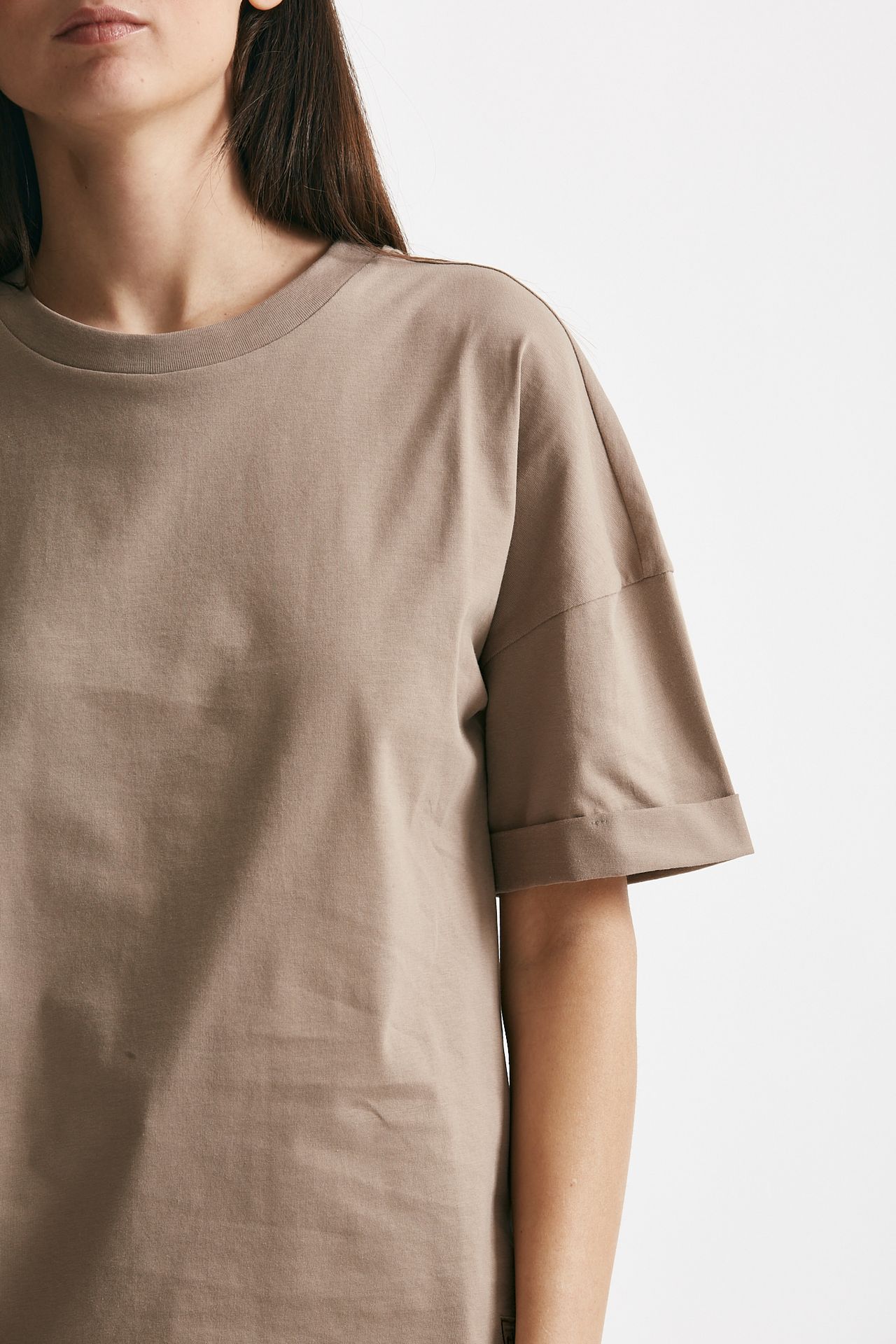 T-shirt over tortora 
