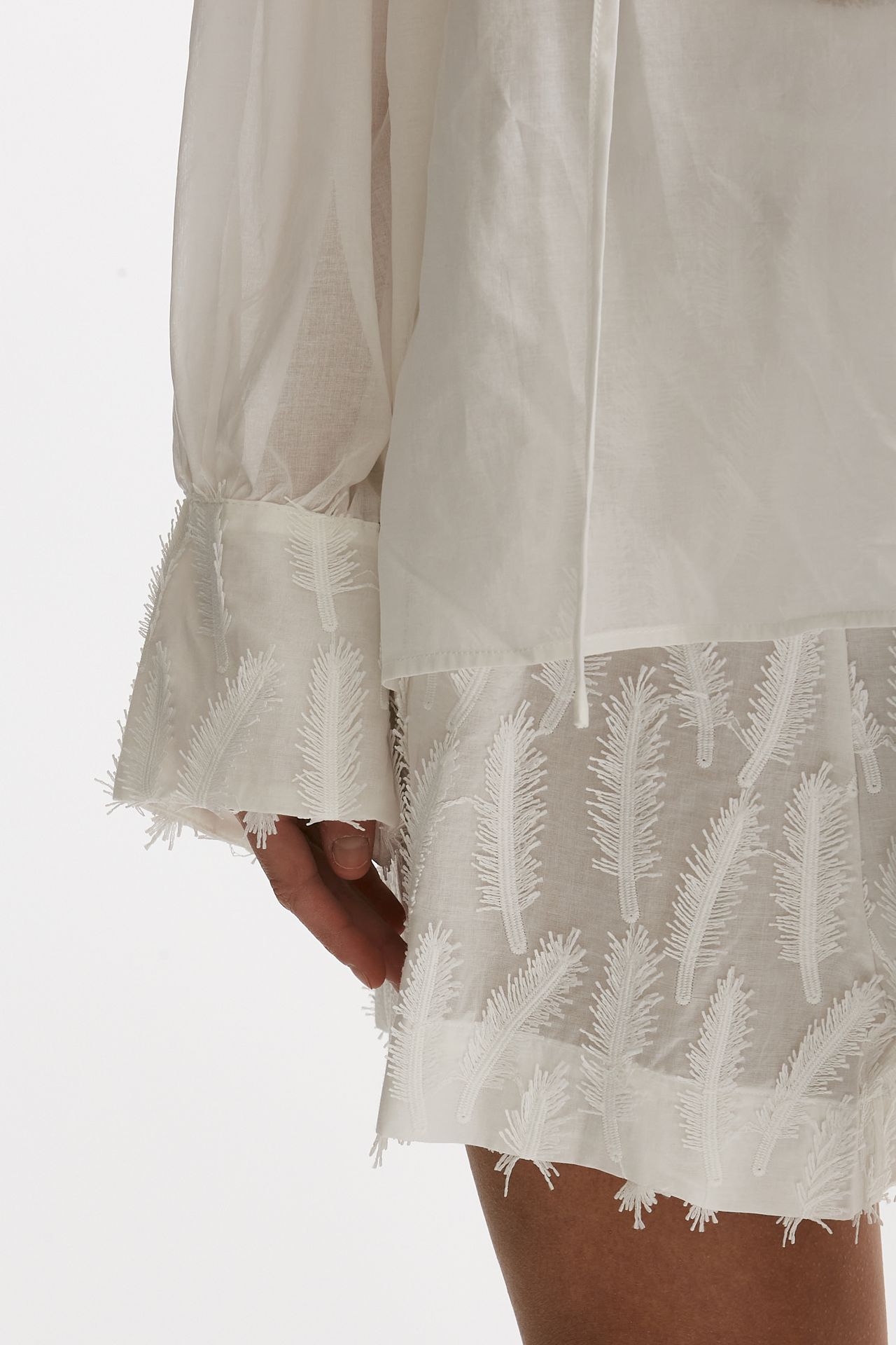 Camicia over bianco