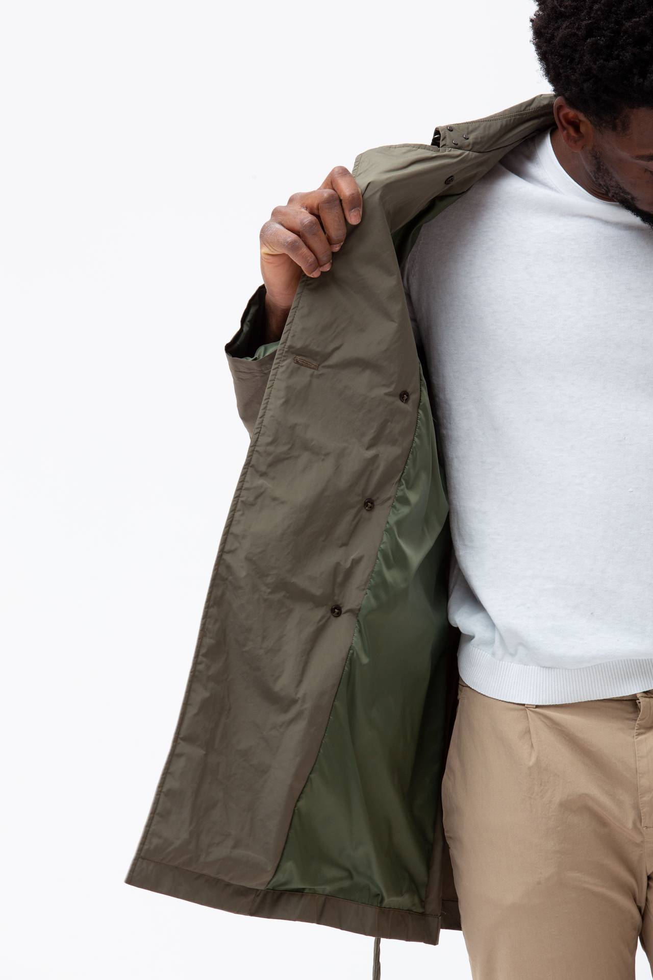 Trench in nylon
