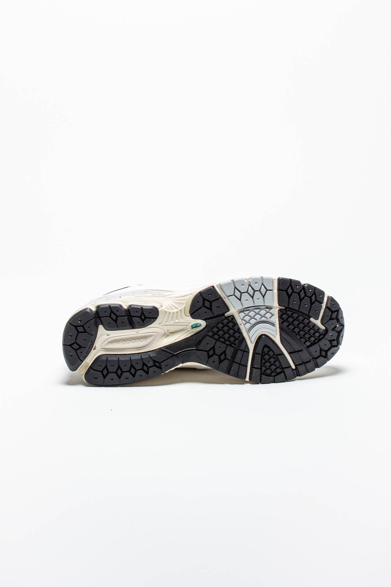 Sneakers 2002R RVD