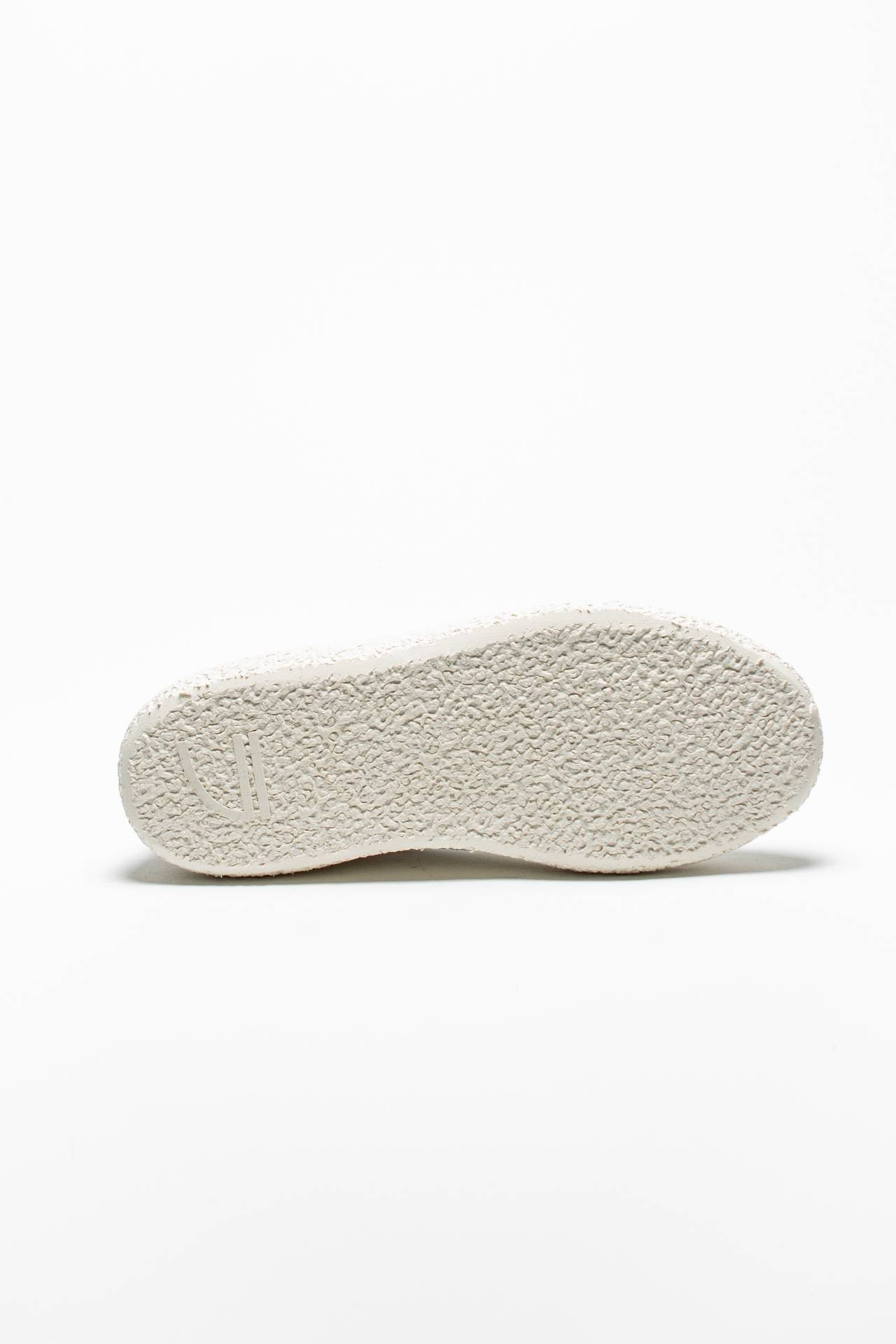 Sneakers 1.01 BASIC