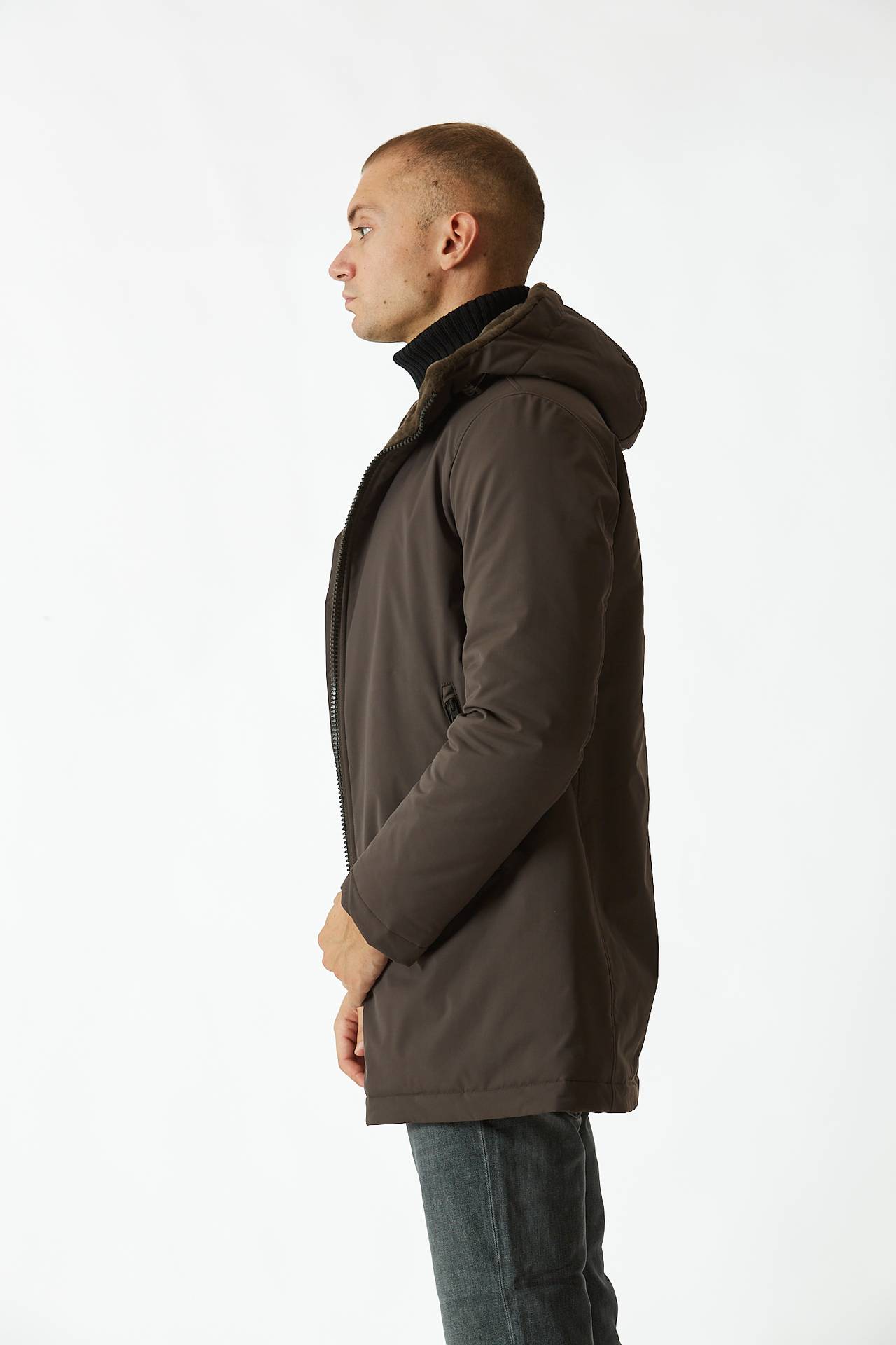 Parka con cappuccio marrone