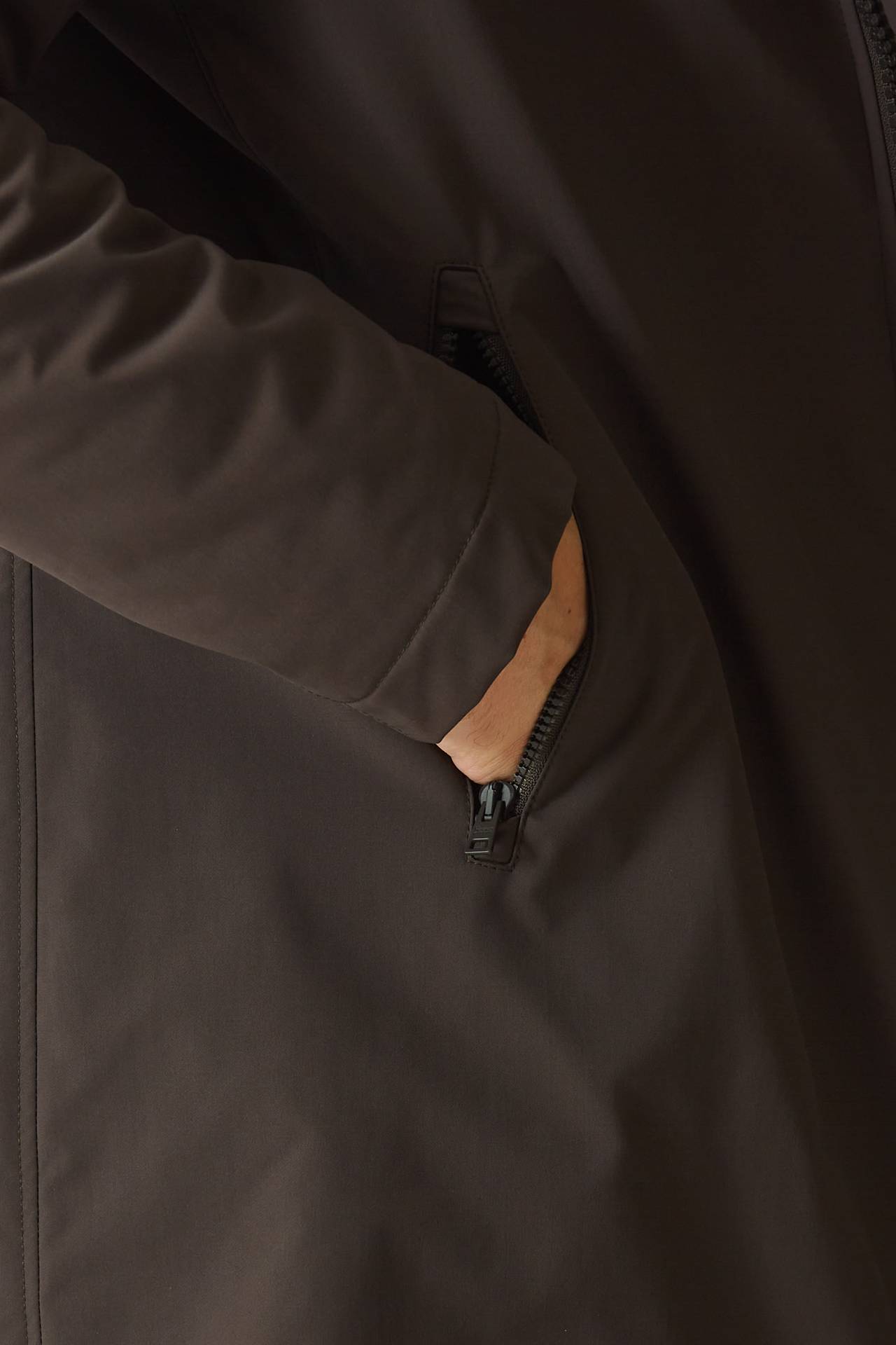 Parka con cappuccio marrone