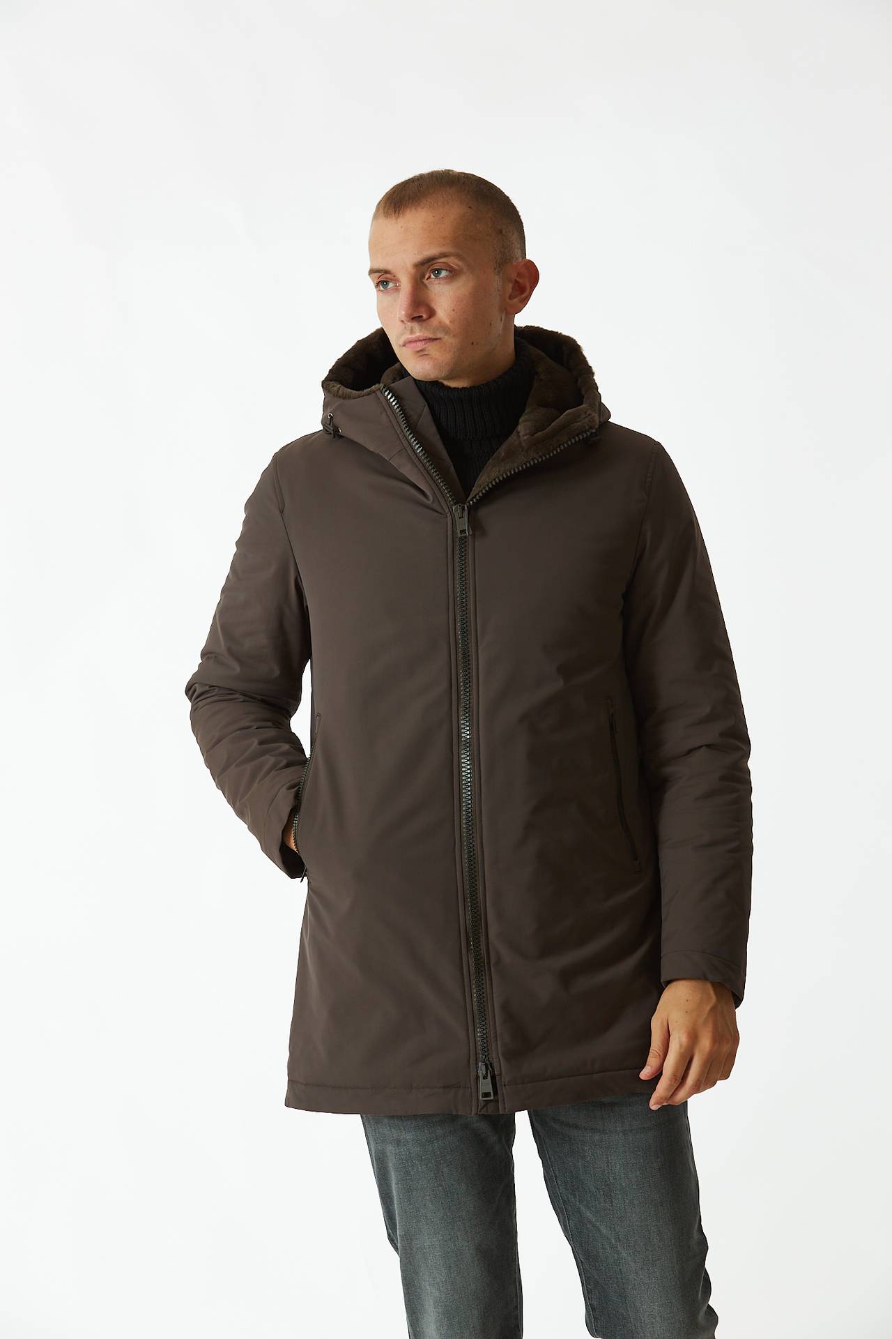 Parka con cappuccio marrone