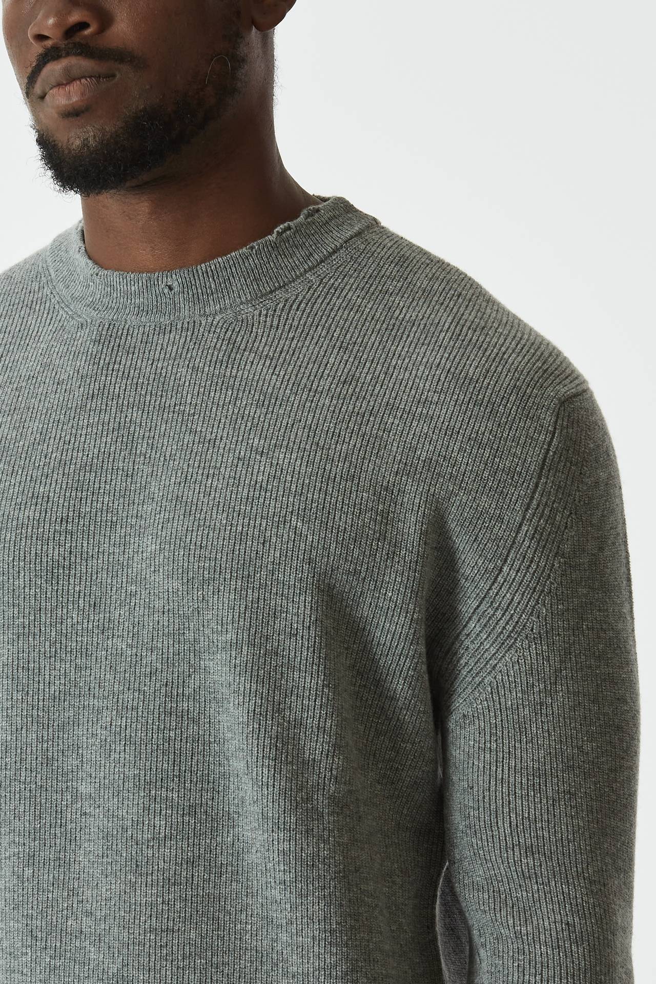 Maglia girocollo grigio