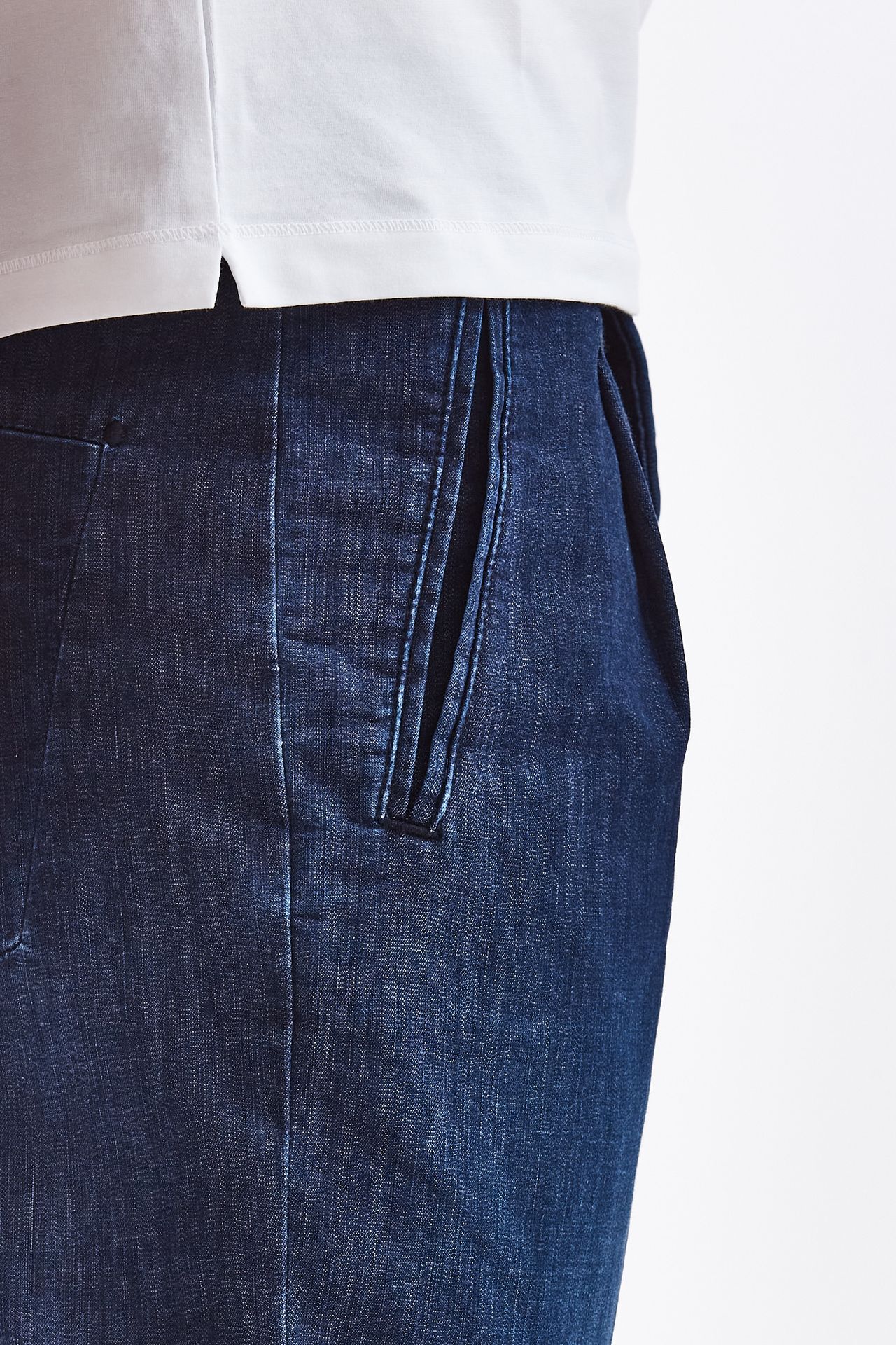 Jeans in cotone stretch lavaggio medio