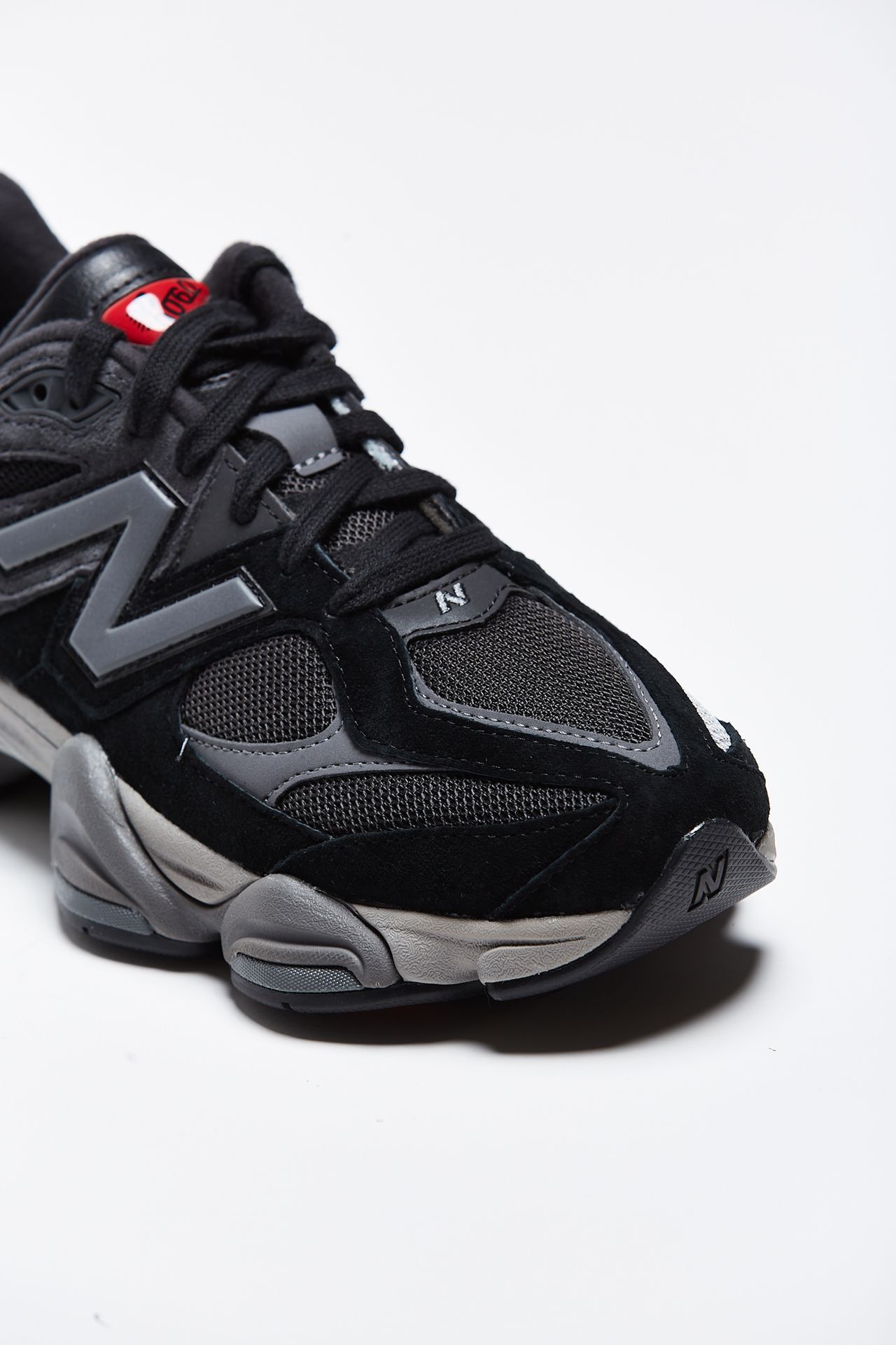 Sneakers U9060BLK New Balance Uomo Pier Abbigliamento Worldwide