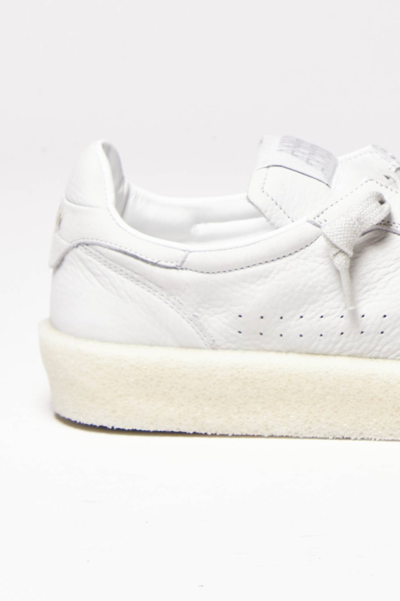 Sneakers in pelle camoscio bianco