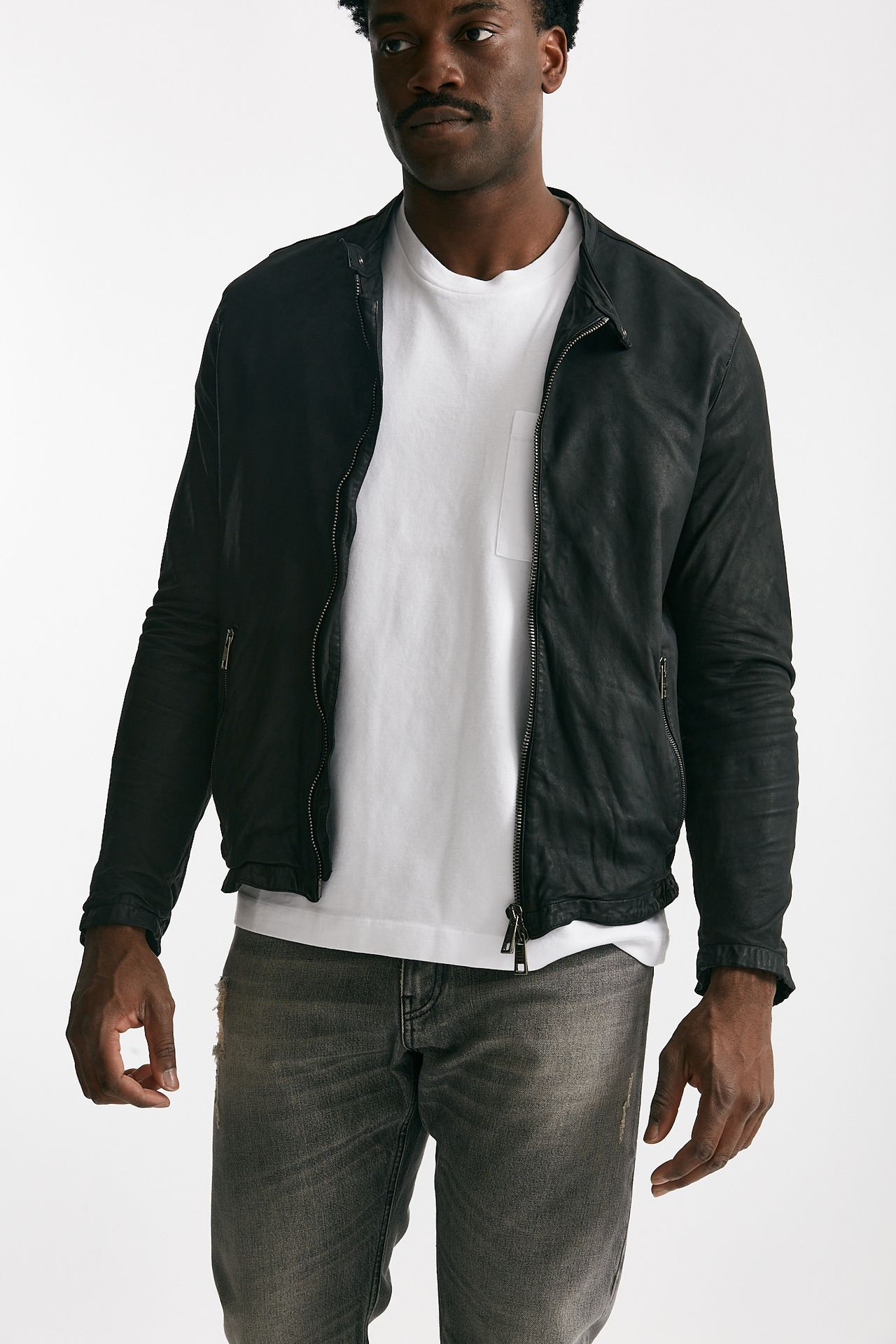 Biker in pelle lavata nero