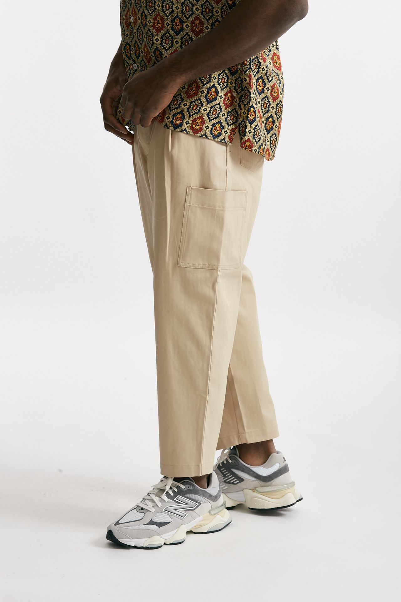 Pantalone cargo in cotone stretch beige