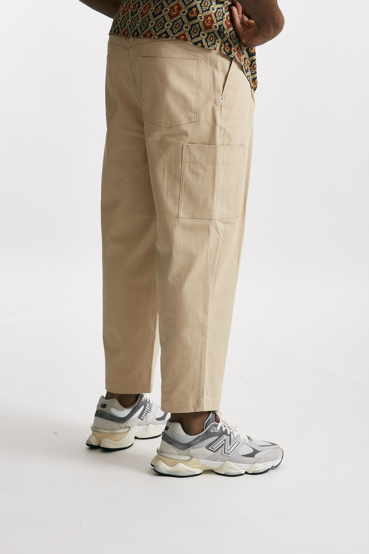 Pantalone cargo in cotone stretch beige