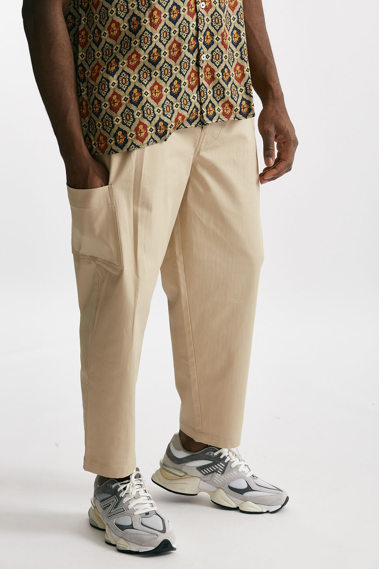 Pantalone cargo in cotone stretch beige
