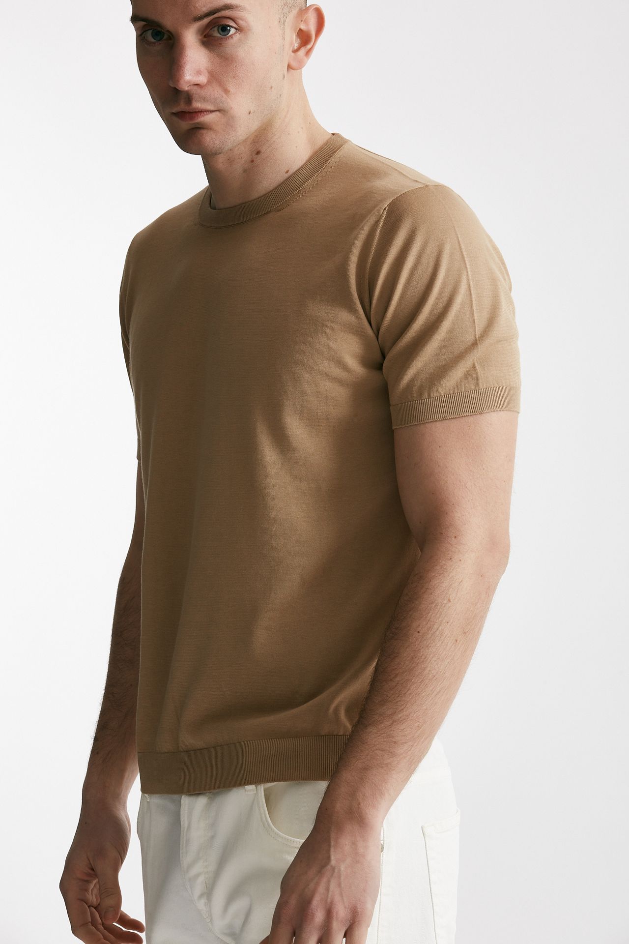 T-shirt in maglia cotone cammello