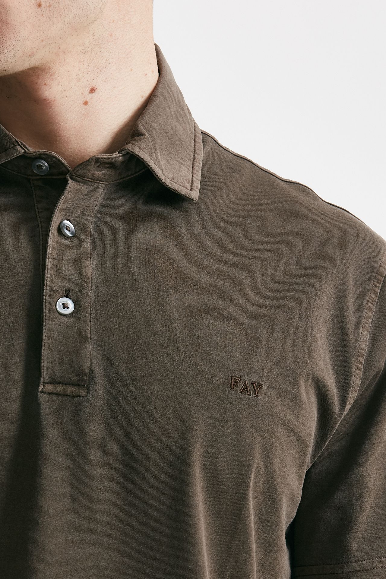 Polo in cotone lavato marrone