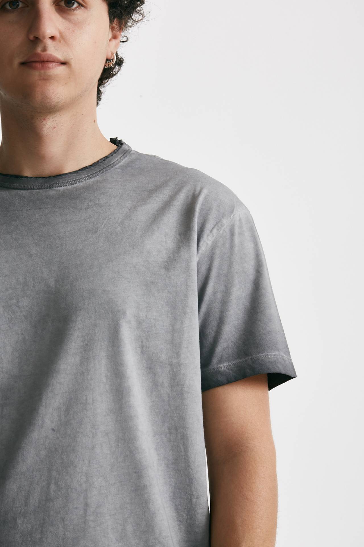 T-shirt in cotone grigio old