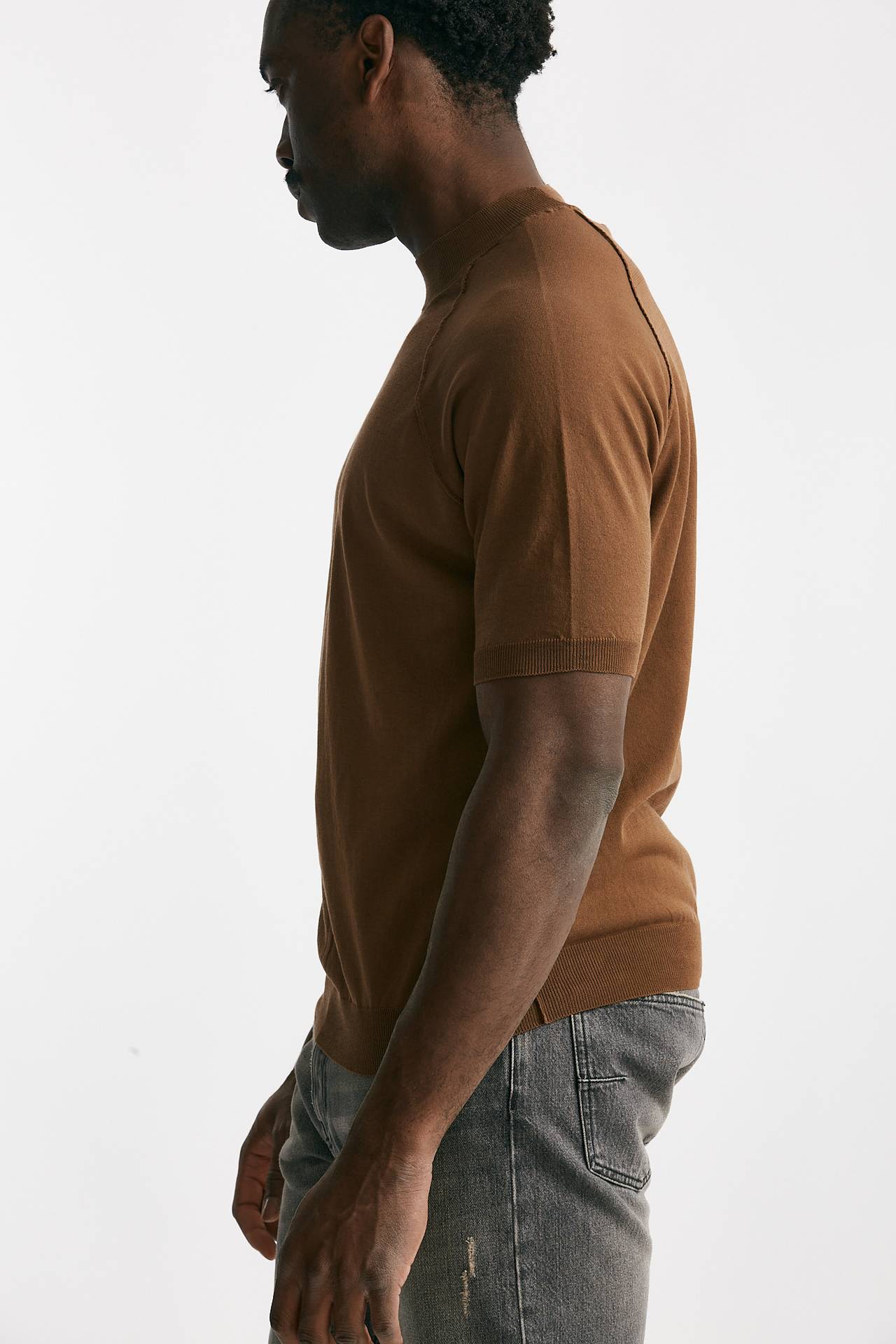 T-shirt in maglia cotone cammello 