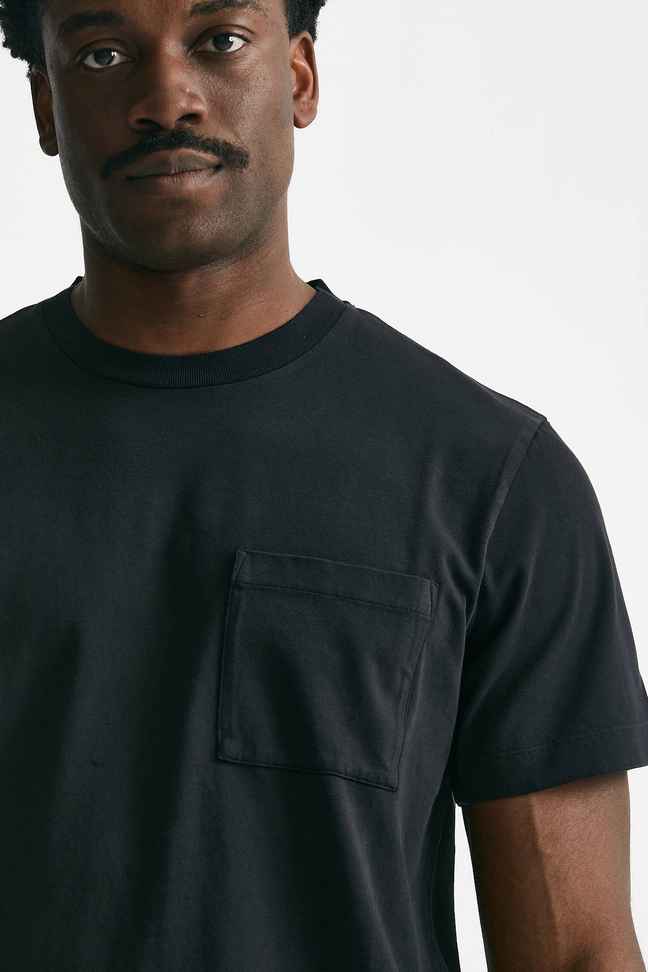 T-shirt in cotone “doppio” nero 