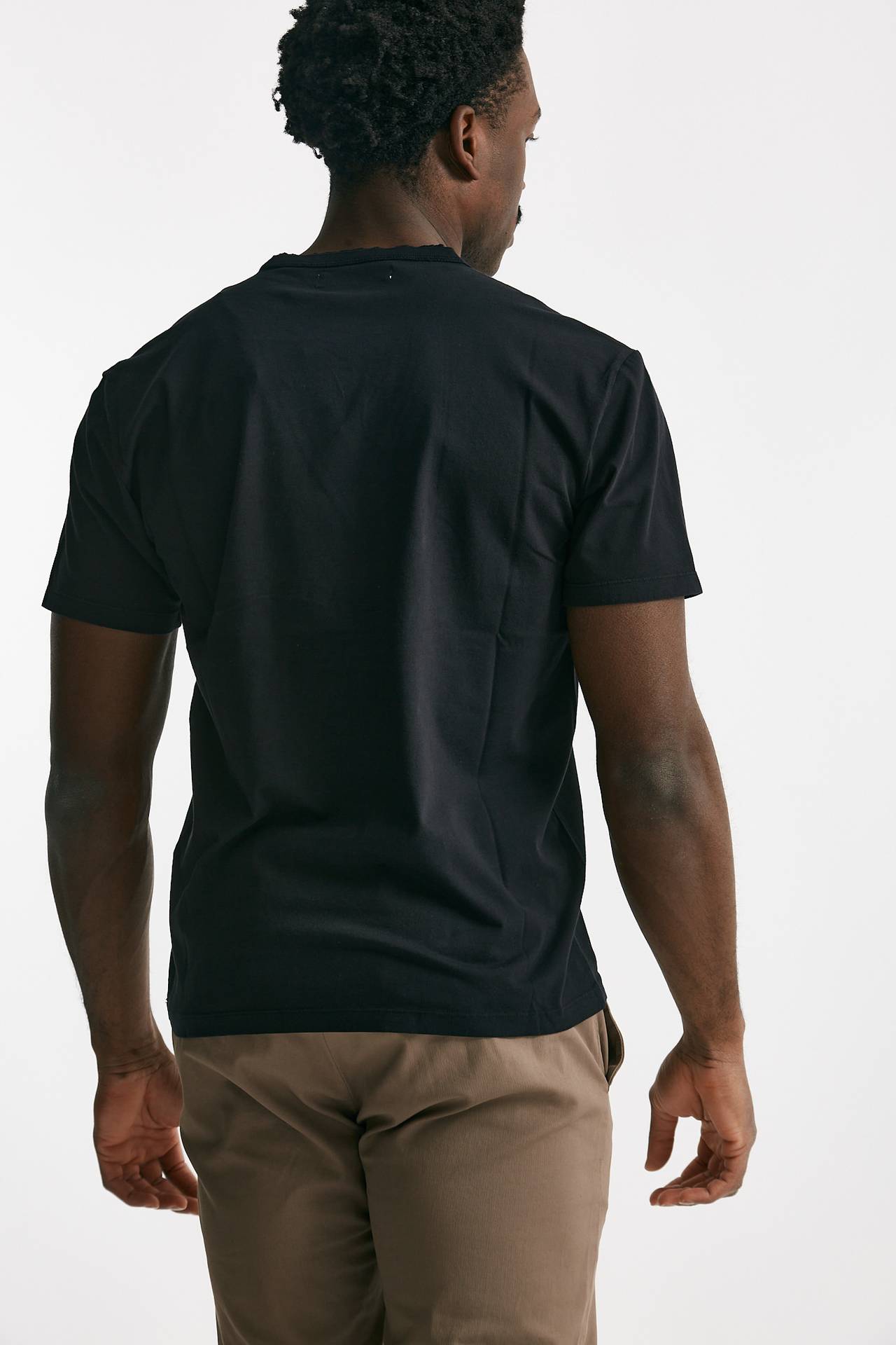 T-shirt scollo a V in cotone nero 