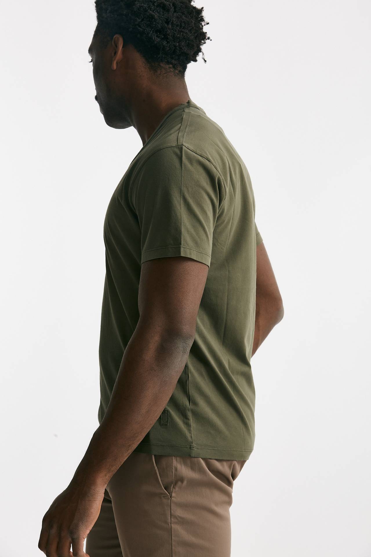 T-shirt scollo a V in cotone verde 