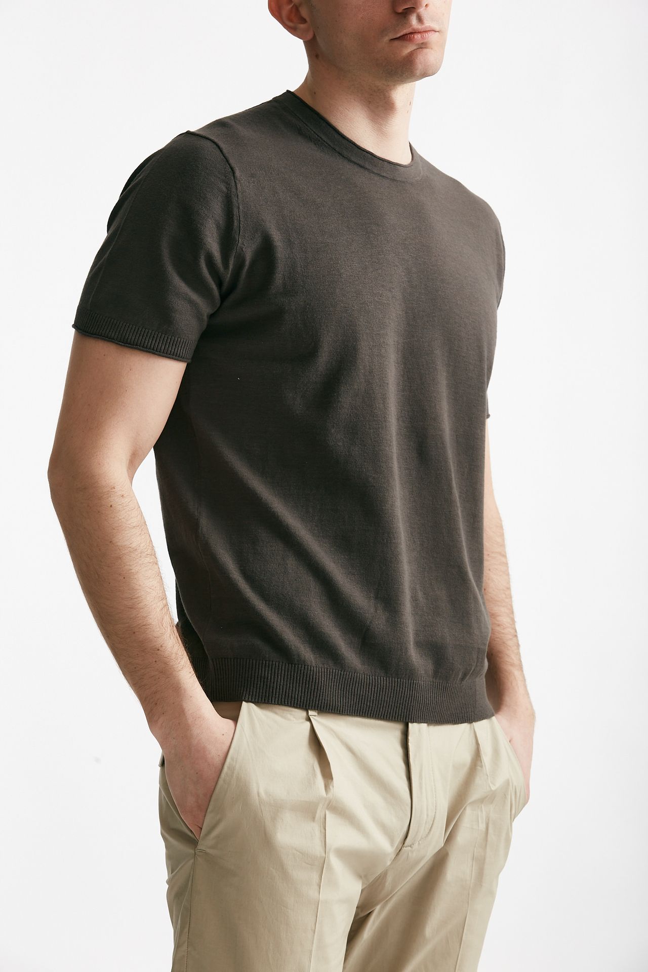 T shirt in maglia cotone e lino marrone 