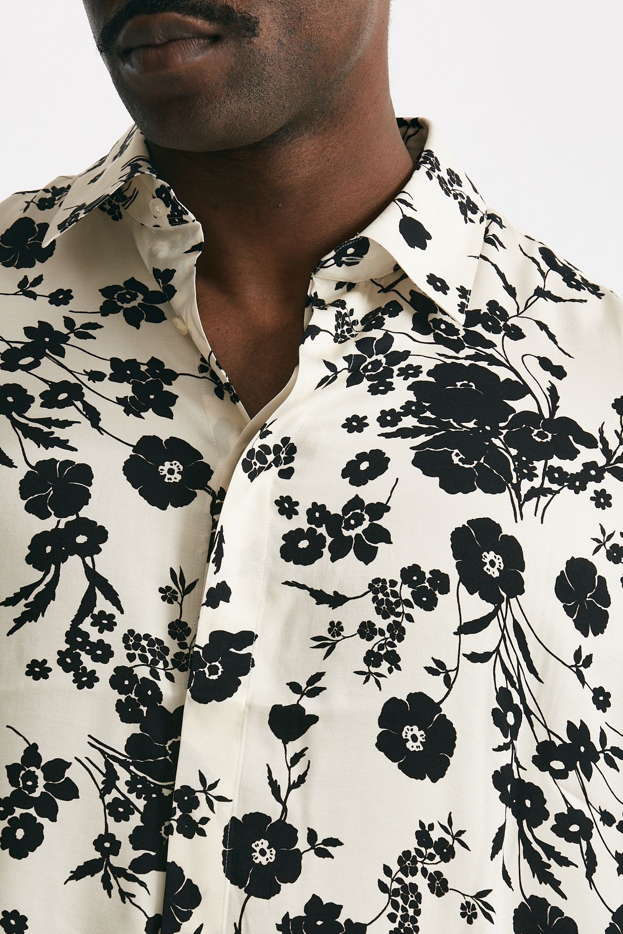 Camicia in viscosa fantasia bianco e nero