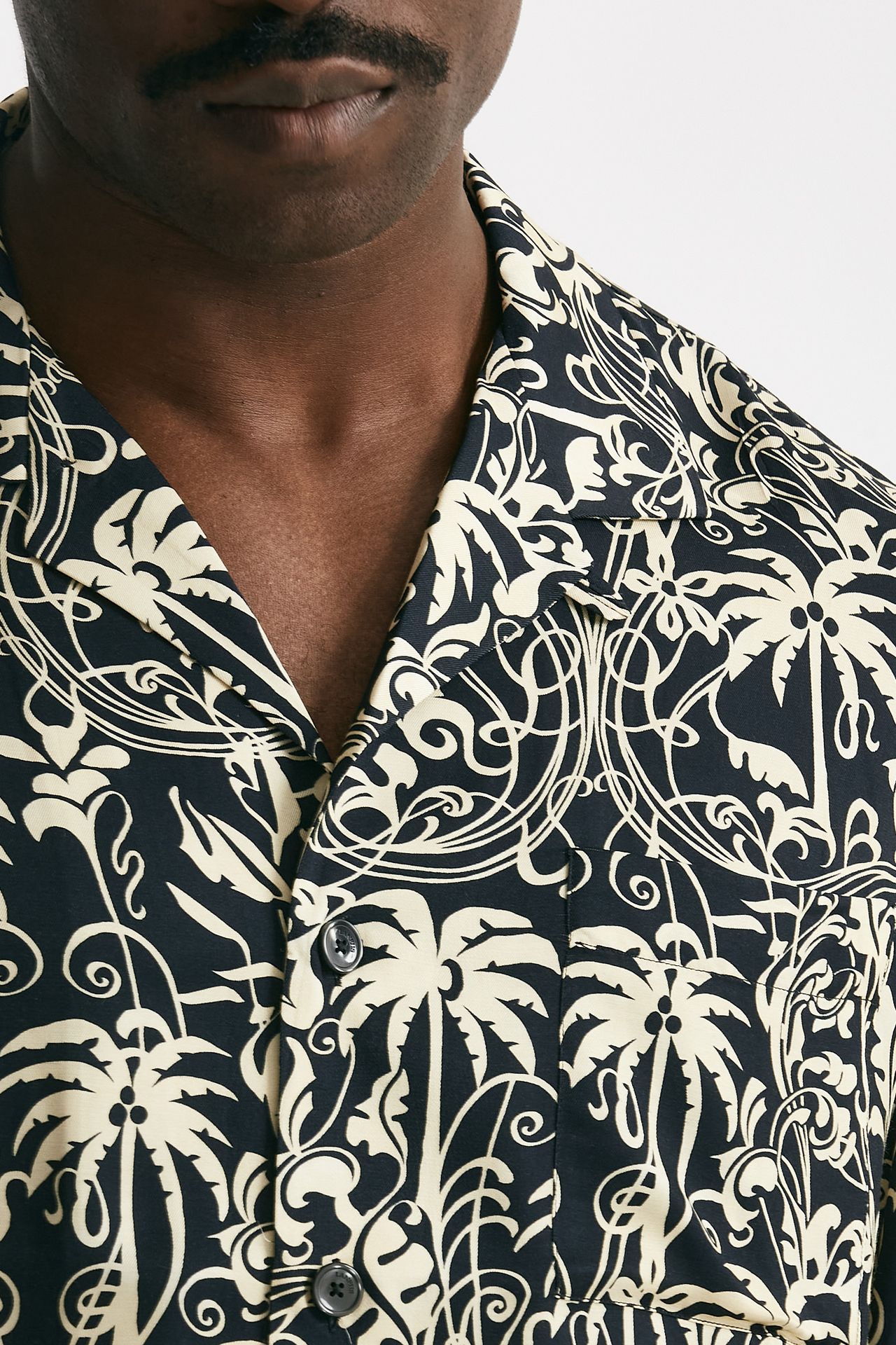 Camicia in viscosa fantasia blu e panna