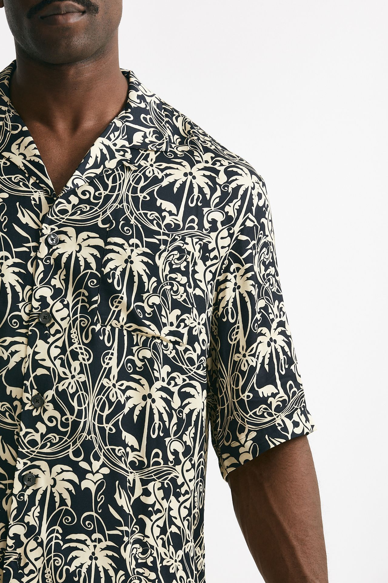 Camicia in viscosa fantasia blu e panna