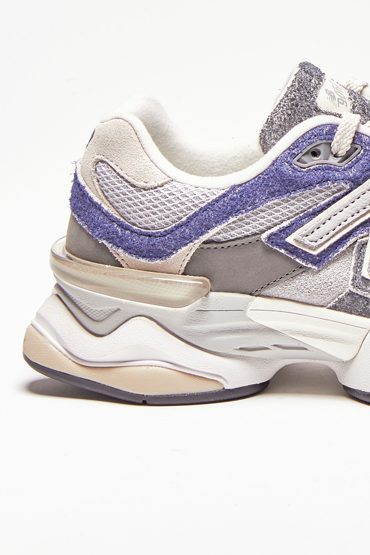Sneakers U9060NTA in mesh e suede