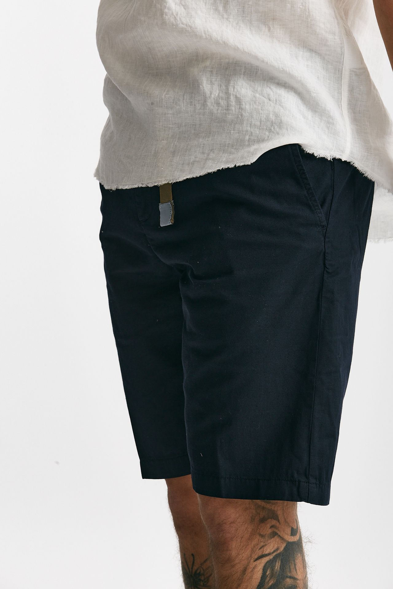 Bermuda in cotone e lino stretch blu