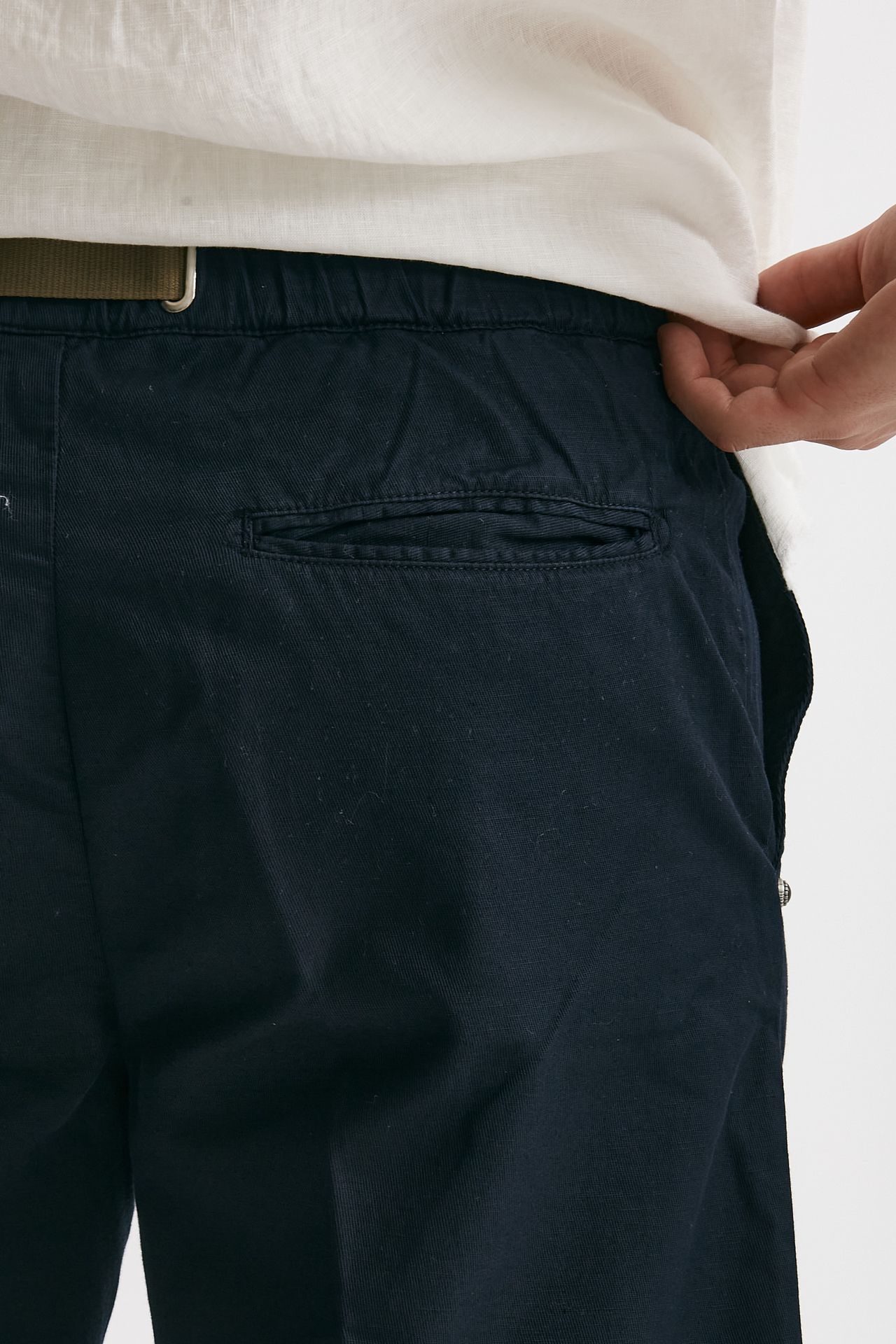 Bermuda in cotone e lino stretch blu