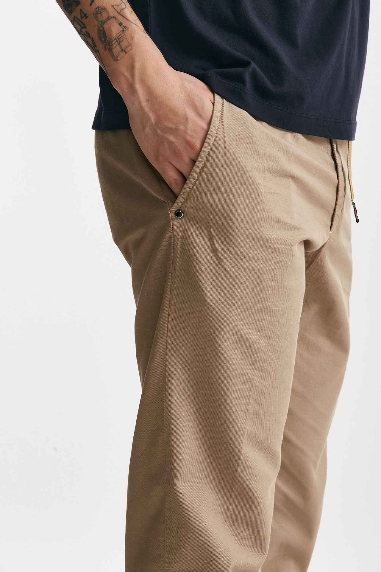 Pantalone in cotone e lino stretch beige
